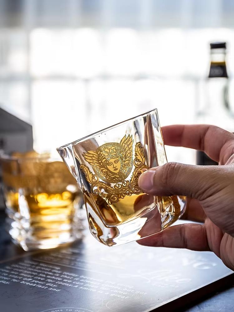 Verre à whisky peint tête d'or - Wine Beer Liquor avis et prix