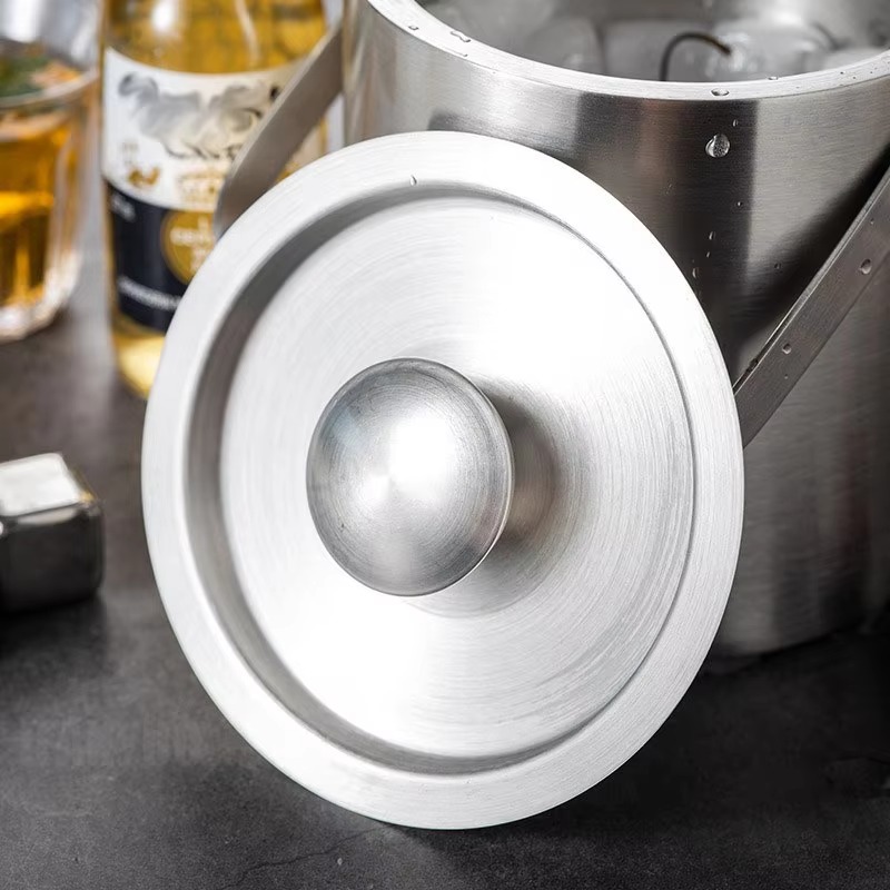 Seau à glace isotherme en acie - Ice Bucket Silver avis et prix